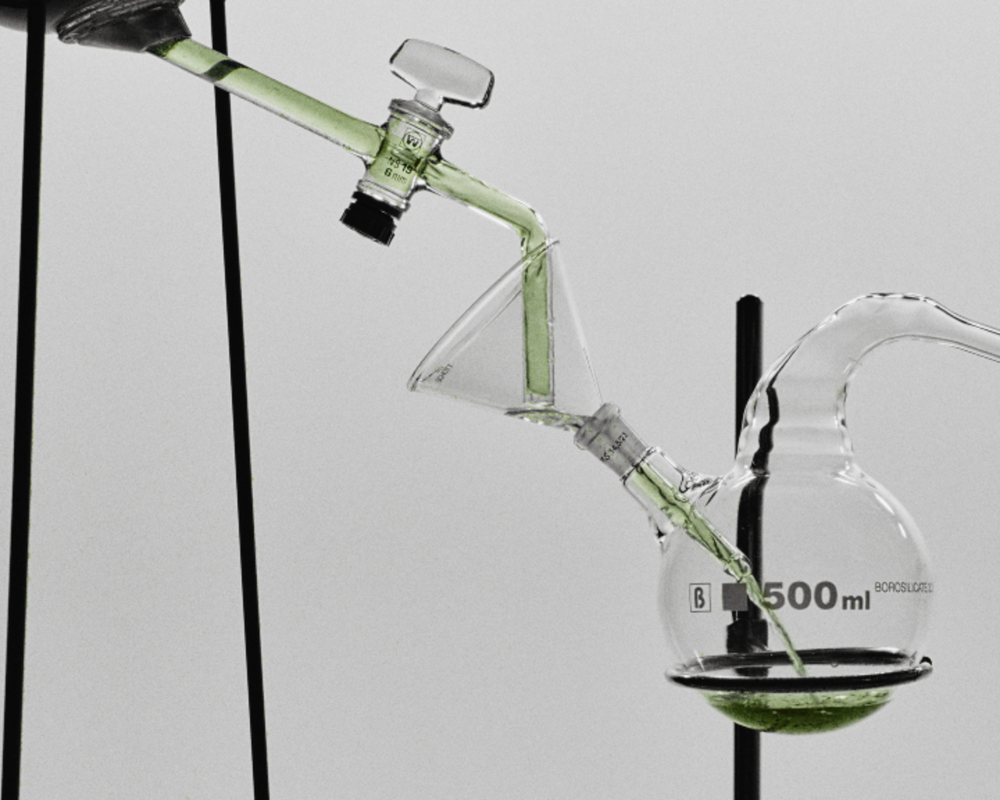 <p>It takes no less than twelve steps to reach a harmonious dialogue between the character of the plant and the signature of Circadian. Our engineering allows time to reveal what speed conceals — precisely designed for the tender Gyokuro leaves to showcase a flawless equilibrium — generous aroma, silky umami, and a compelling aftertaste.</p>